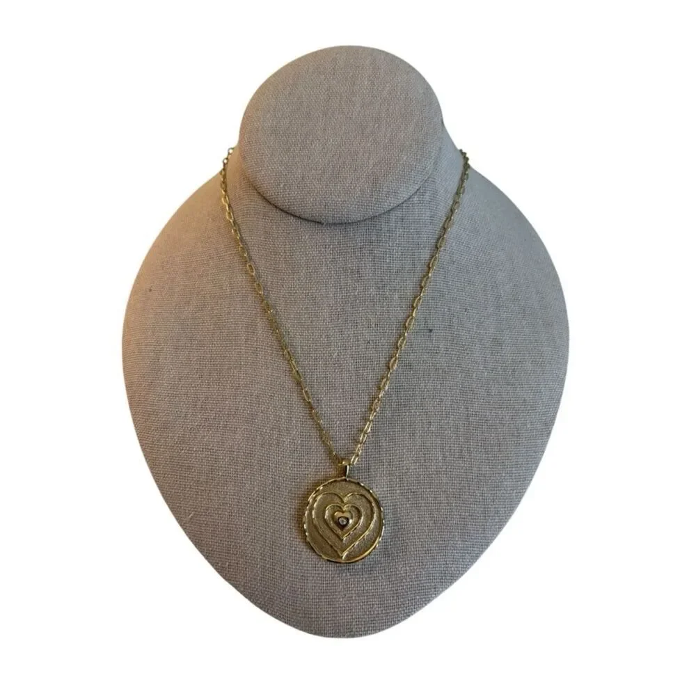 Gold Toned Reversible Medallion Heart Pendant Necklace. Very Pretty
